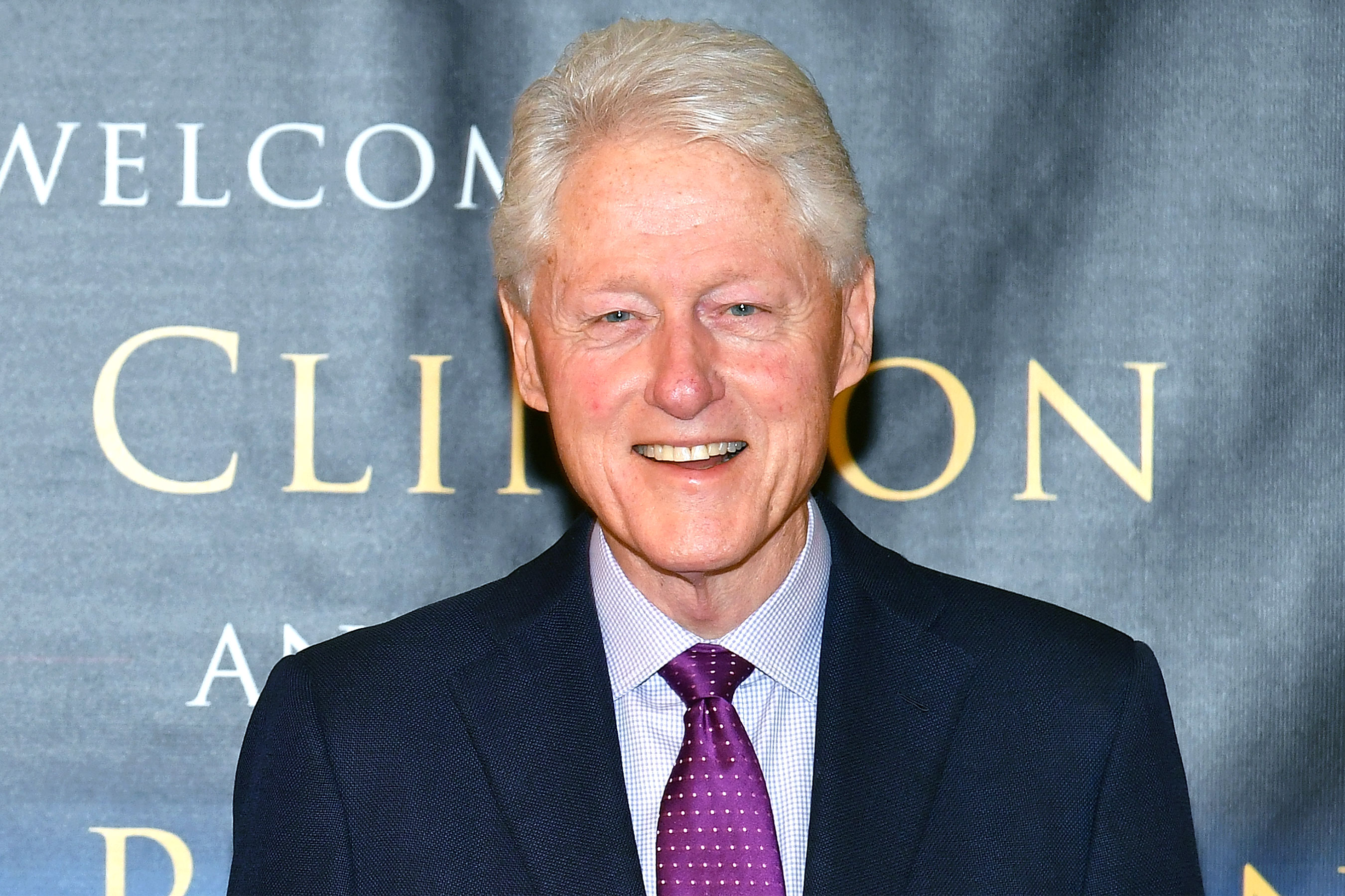 How tall is Bill Clinton?